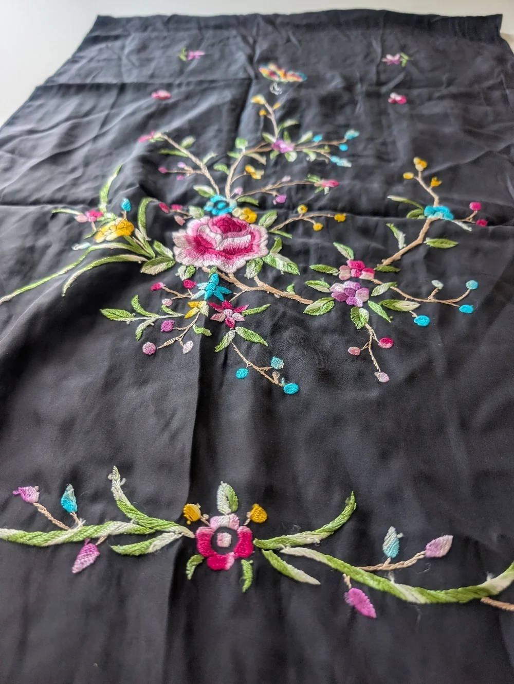 Embroidered Floral Scarf Shawl Black 100% Silk Tassel Women's Accessory - Picture 3 of 16